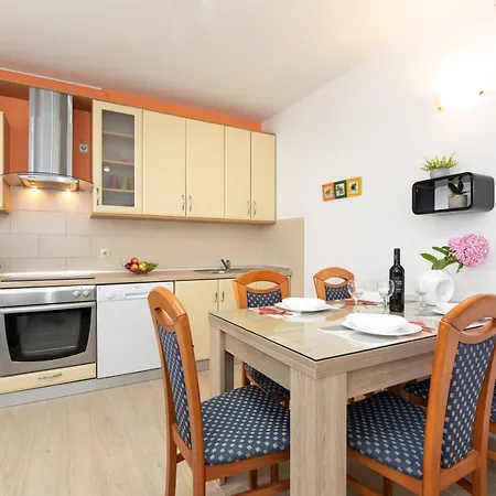 Apartmán Peric 2 Sa Bazenom *